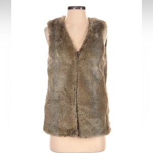 Aritzia Faux Fur Brown Vest NWOT!